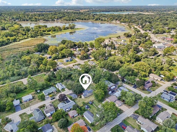 Property Photo: 236 Venice Road IL 60051