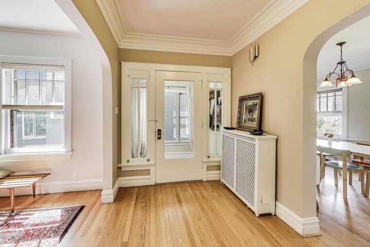 Property Photo:  6628 N Bosworth Avenue  IL 60626 