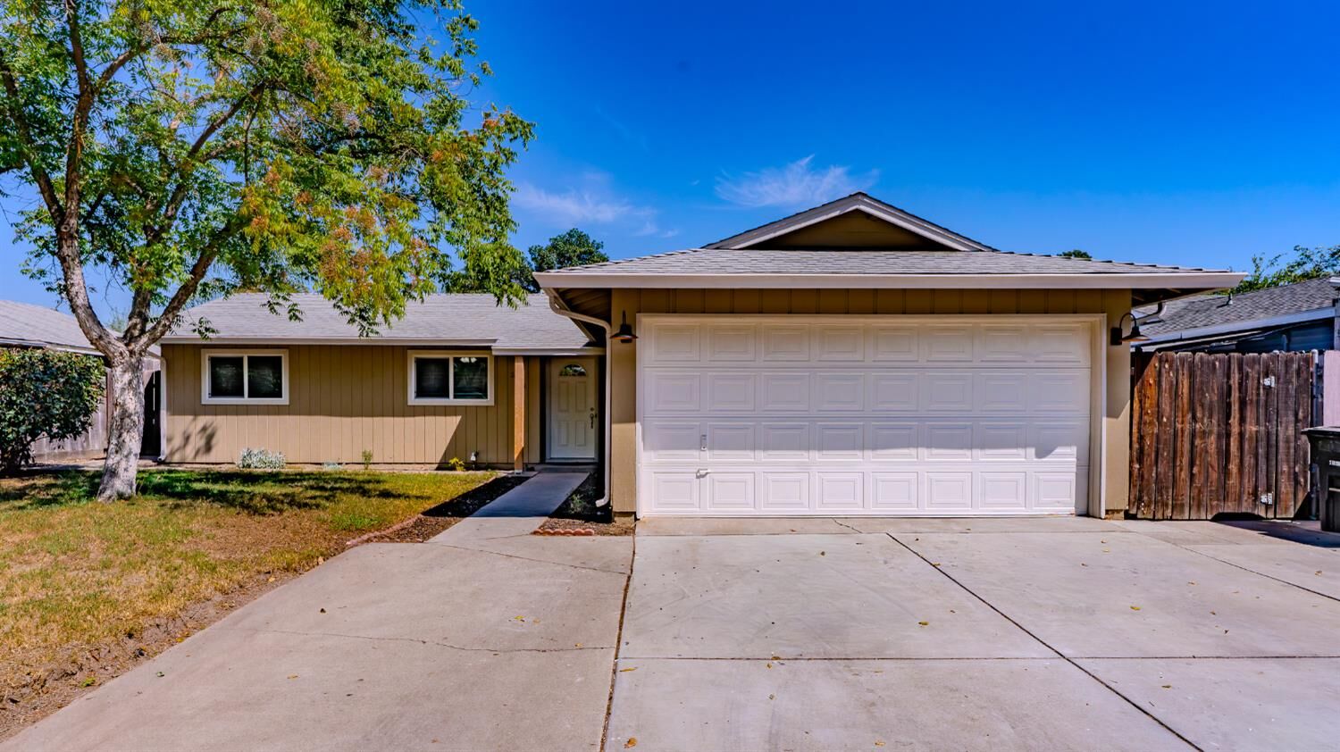 Property Photo: 3008 McGerry Street CA 95355