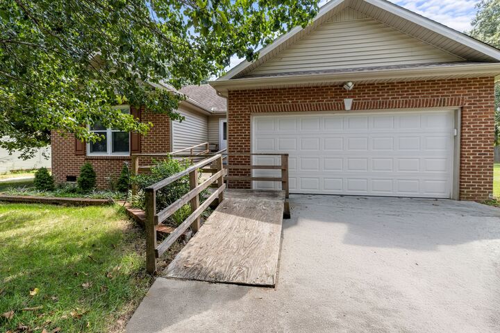 Property Photo: 117 Highland Trl SE TN 37330