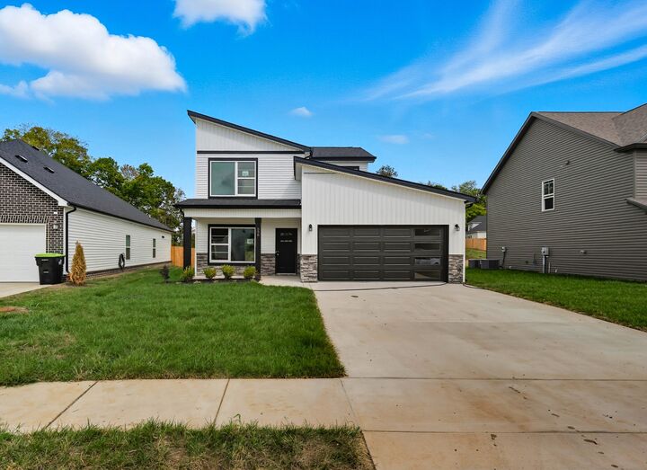 Property Photo: 556 Ayden Ln TN 37042