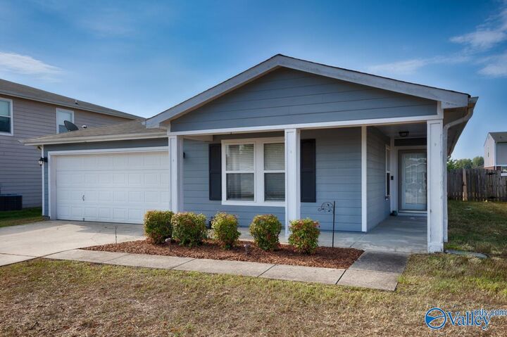 Property Photo:  107 Leona Lane NW  AL 35757 