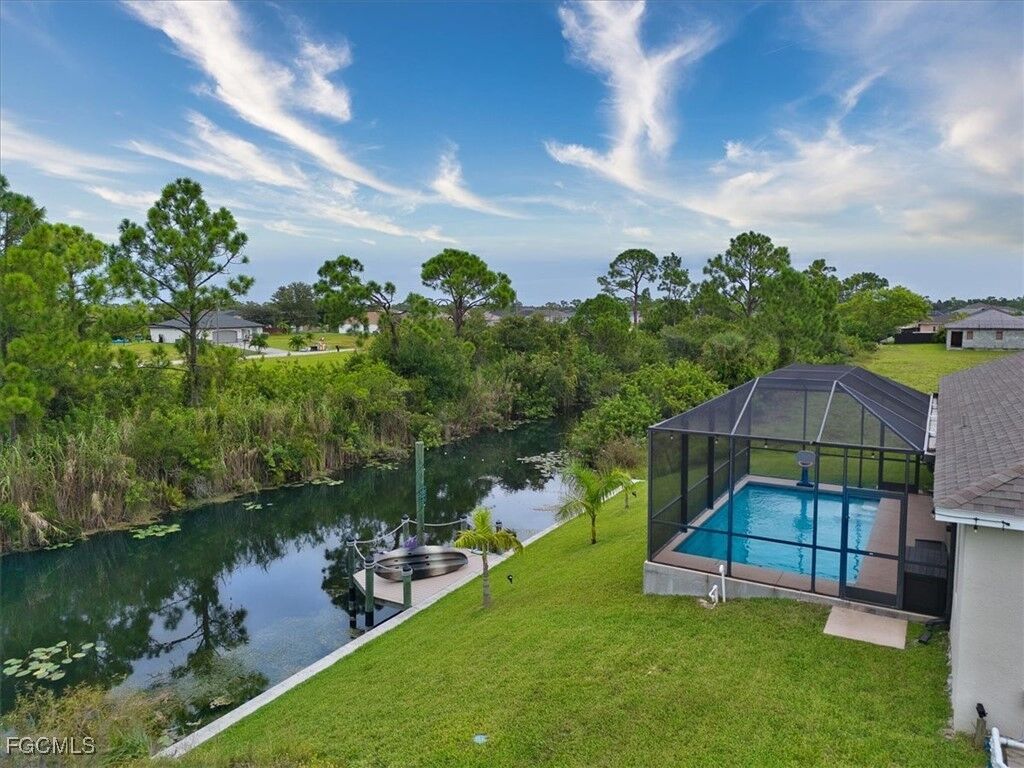 Property Photo:  2720 NW 17th Place  FL 33993 