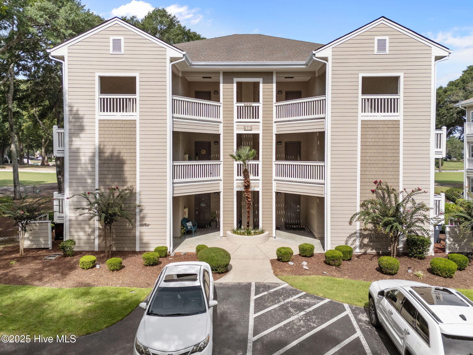 Property Photo: 213 Kings Trail 1004 NC 28468