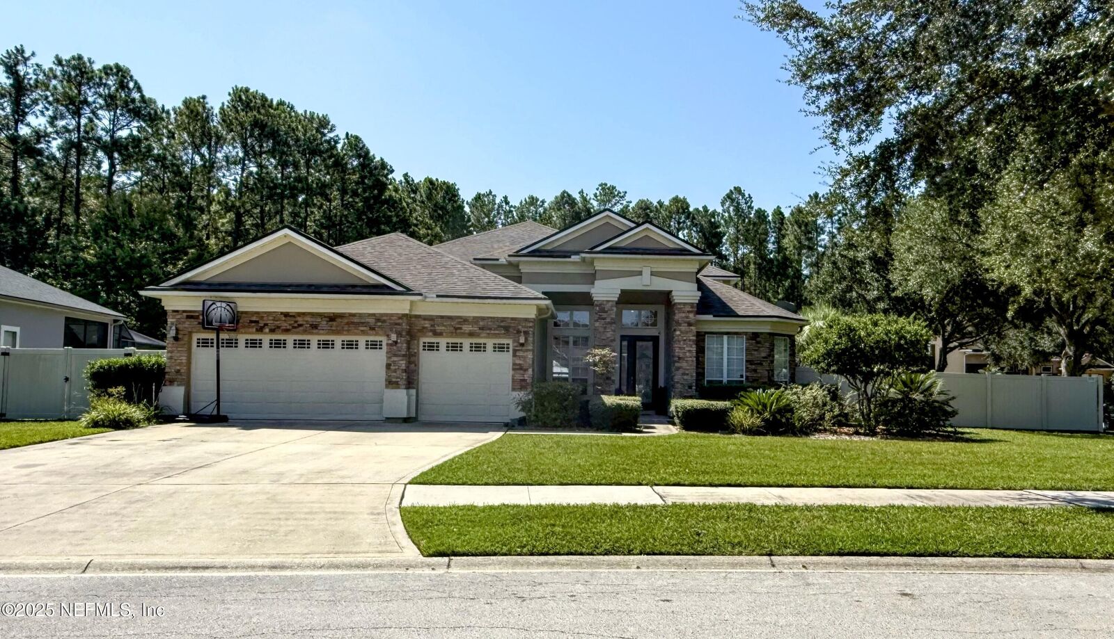 Property Photo: 6310 Green Myrtle Drive FL 32258