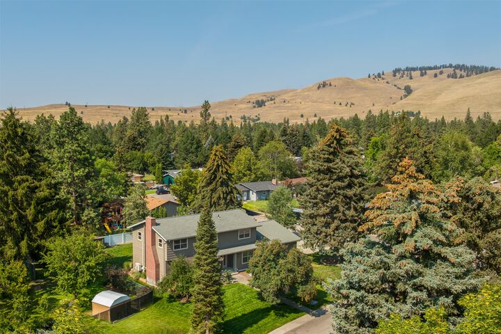 Property Photo: 3825 Lincoln Road MT 59802