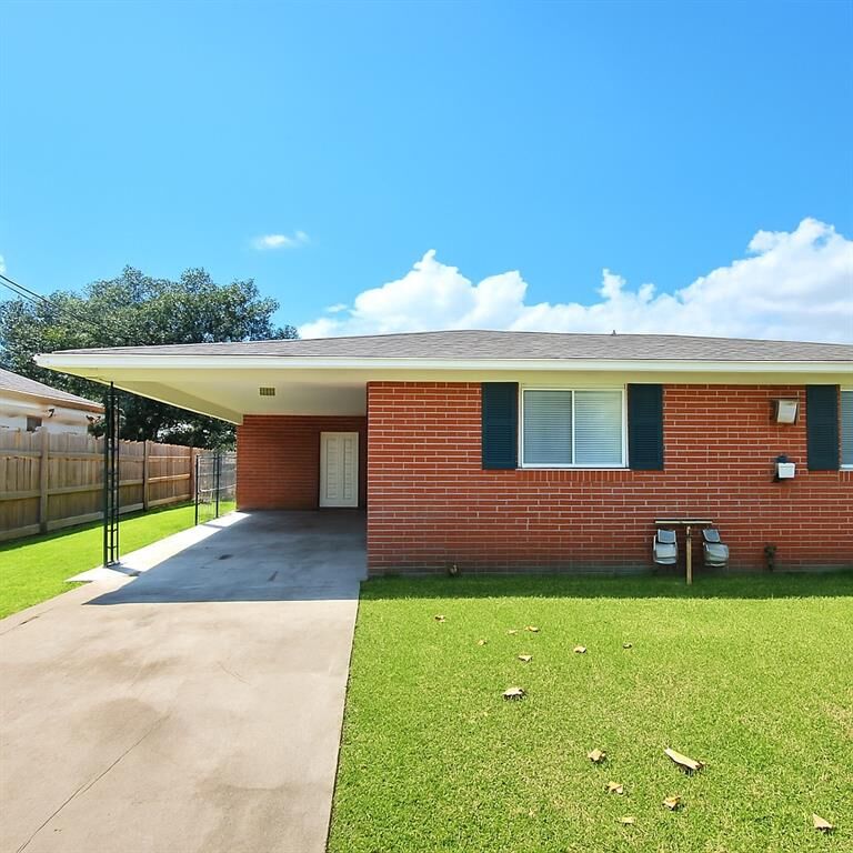 Property Photo:  110 Tau Street A  LA 70037 