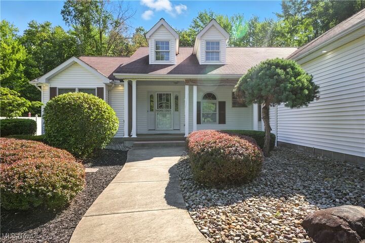 Property Photo:  1750 Portal Drive NE  OH 44484 