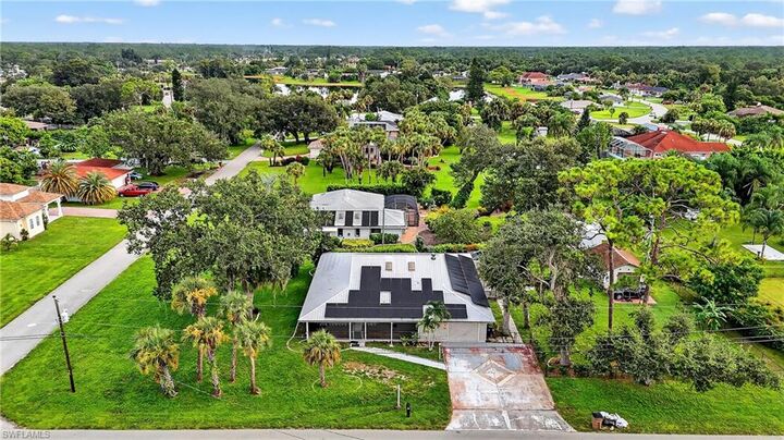 Property Photo:  2503 E 5th St  FL 33936 