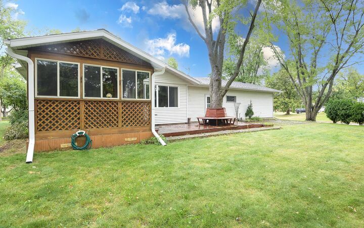 Property Photo:  442 Aberdeen Drive  MN 56387