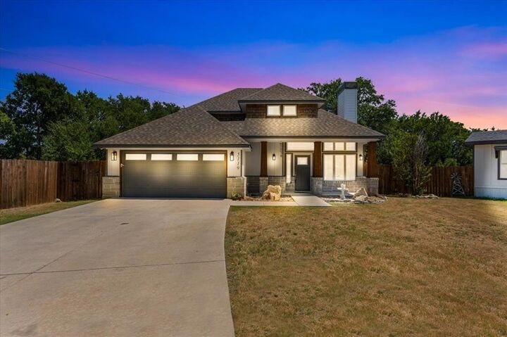 Property Photo: 5119 San Marcos Court TX 76048