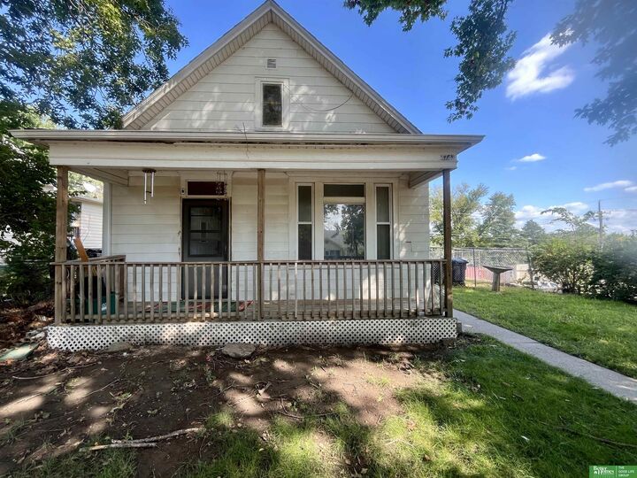 Property Photo: 4747 S 17th Street NE 68110
