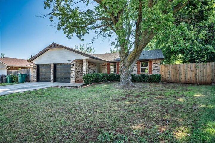 4712 Royal Oak Drive  Oklahoma City OK 73135 photo