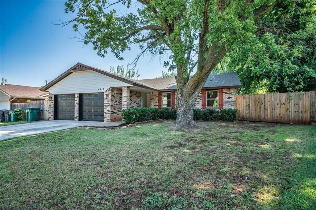 Property Photo: 4712 Royal Oak Drive OK 73135