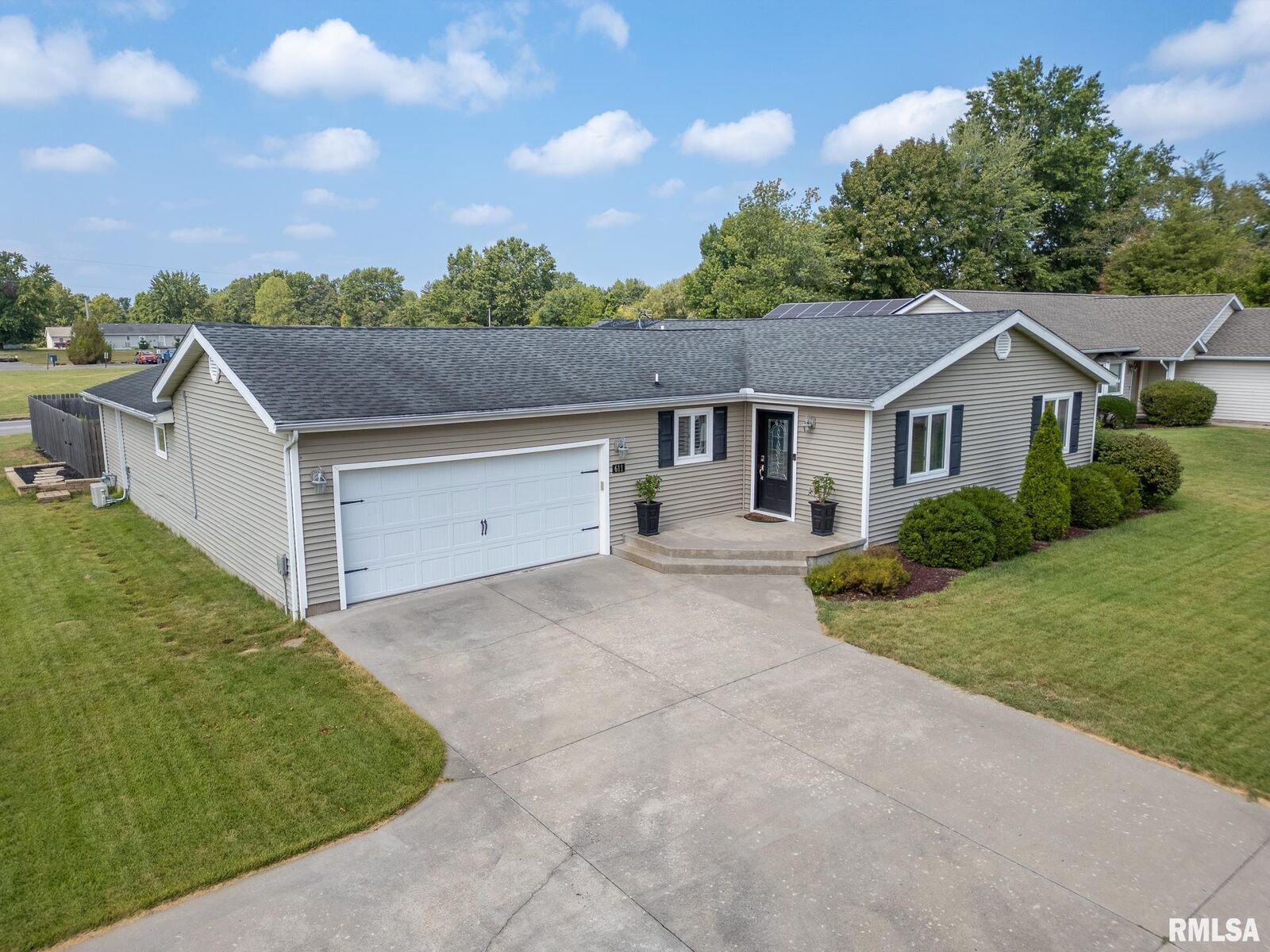 Property Photo:  611 Crab Orchard Boulevard  IL 62918 