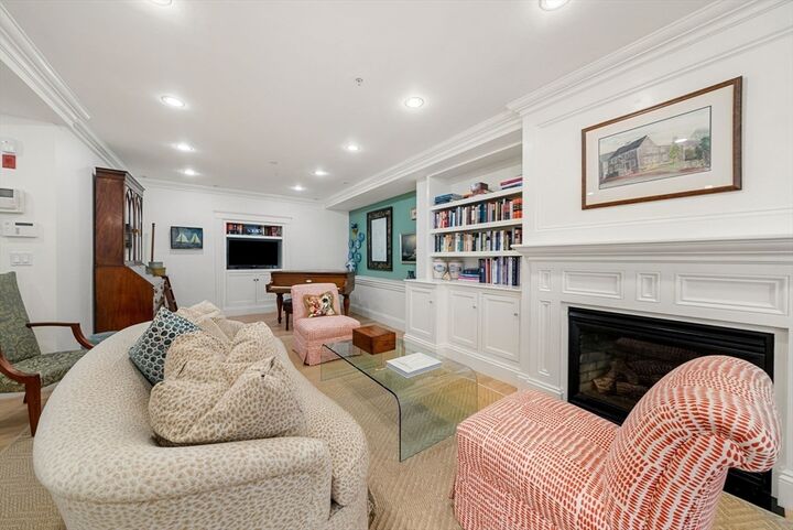 Property Photo:  9-11 Worcester Sq 1  MA 02118 