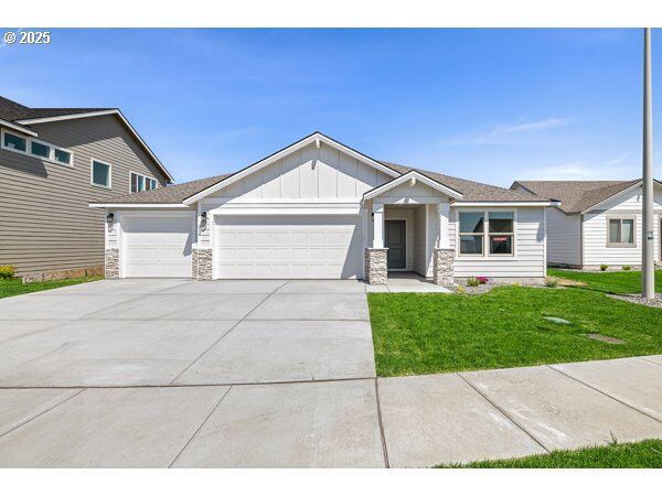 Property Photo: 314 Sage St OR 97818