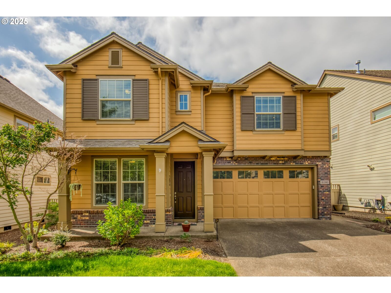 Property Photo:  10380 SW Madrid Loop  OR 97070 