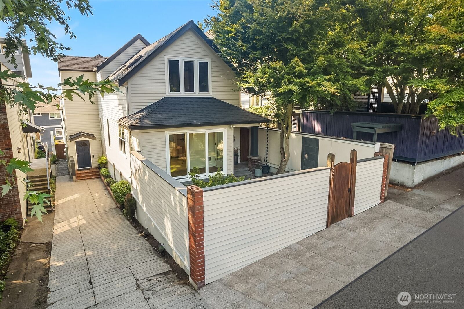 Property Photo: 1927 10th Avenue W WA 98119