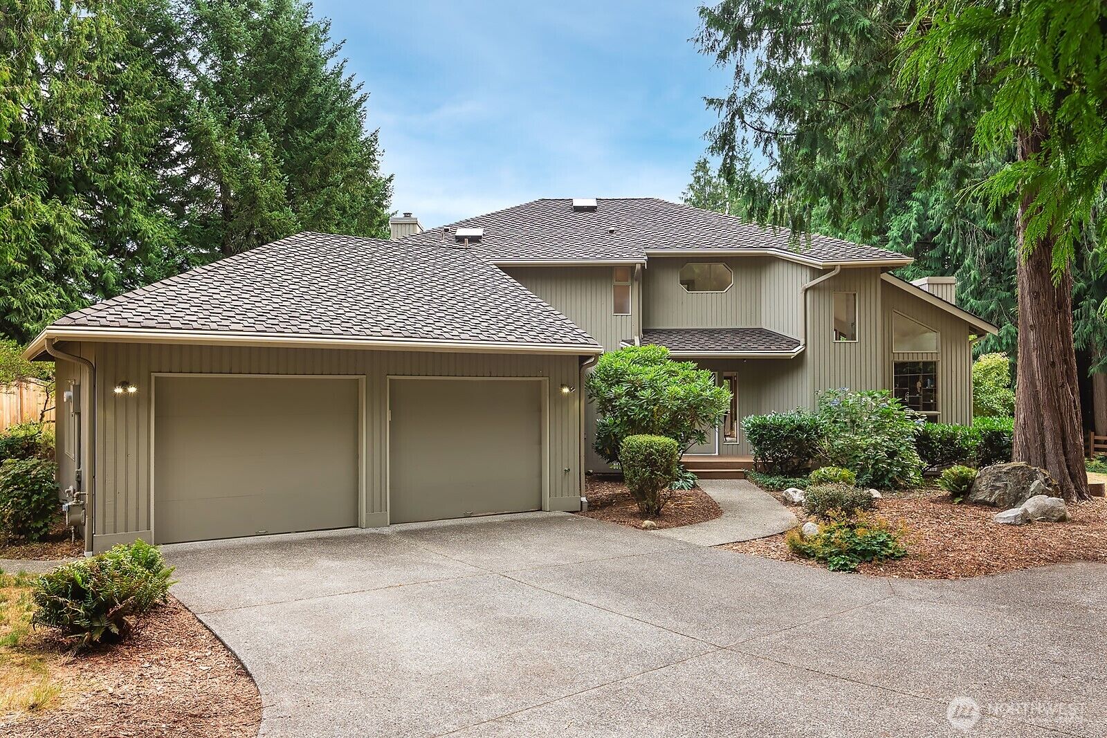 Property Photo: 1608 292nd Place NE WA 98014