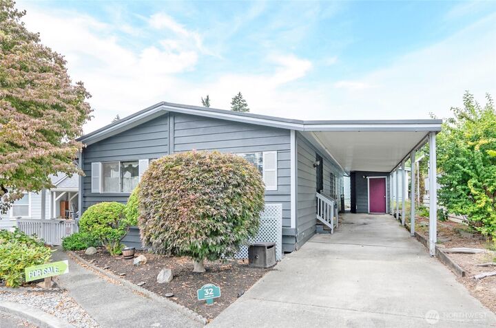Property Photo: 2500 S 370th Street 32 WA 98003