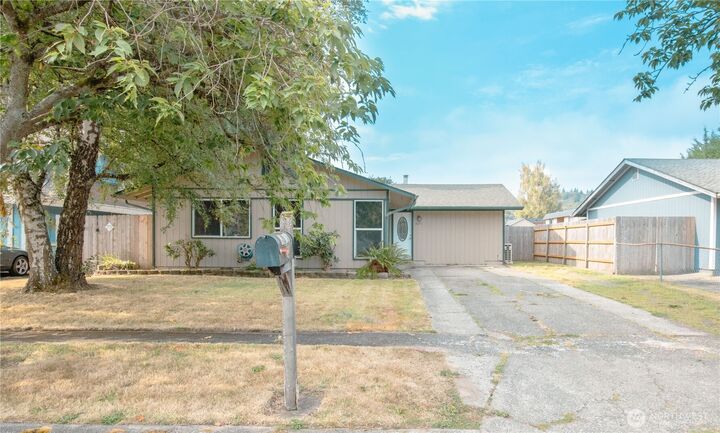 Property Photo:  4671  Merlin Street  WA 98632 