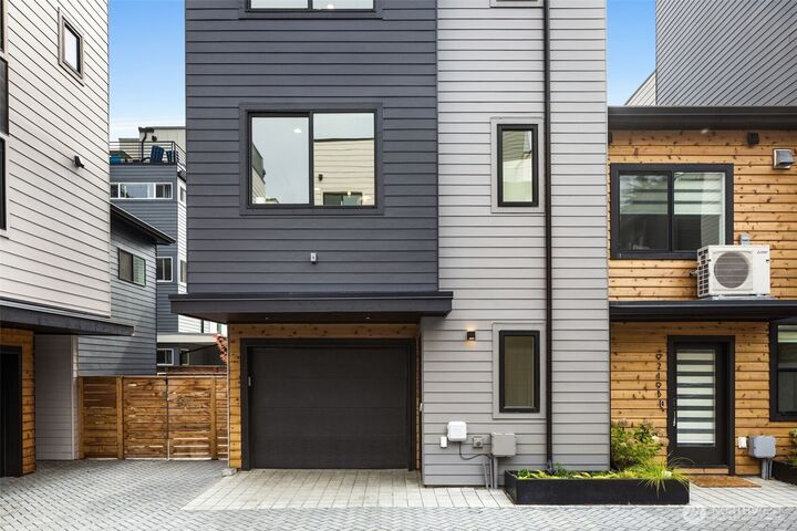 Property Photo: 9219 A 14th Avenue NW WA 98117