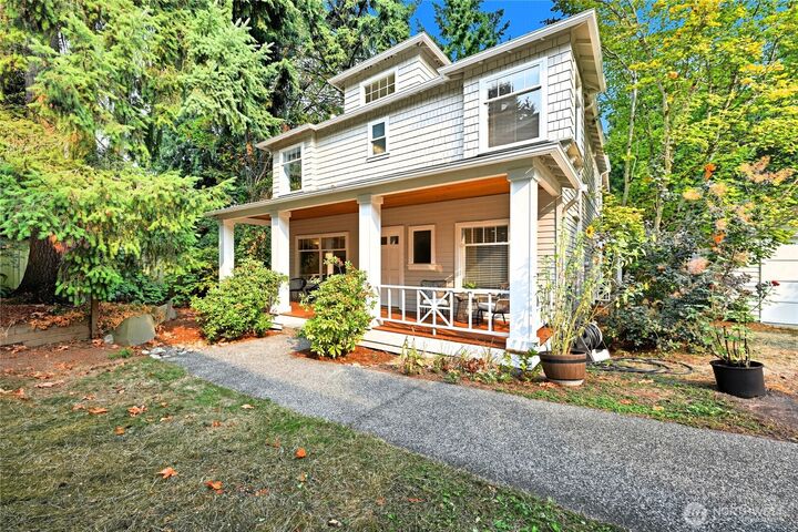 5905  106th Avenue NE  Kirkland WA 98033 photo