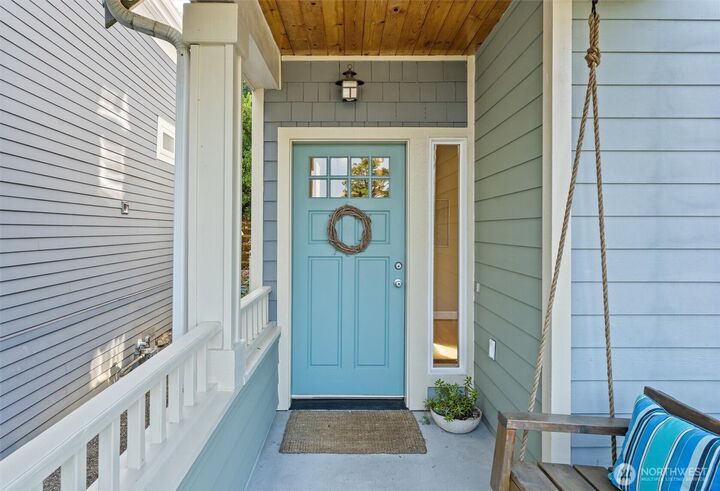Property Photo:  445  26th Avenue E  WA 98112 
