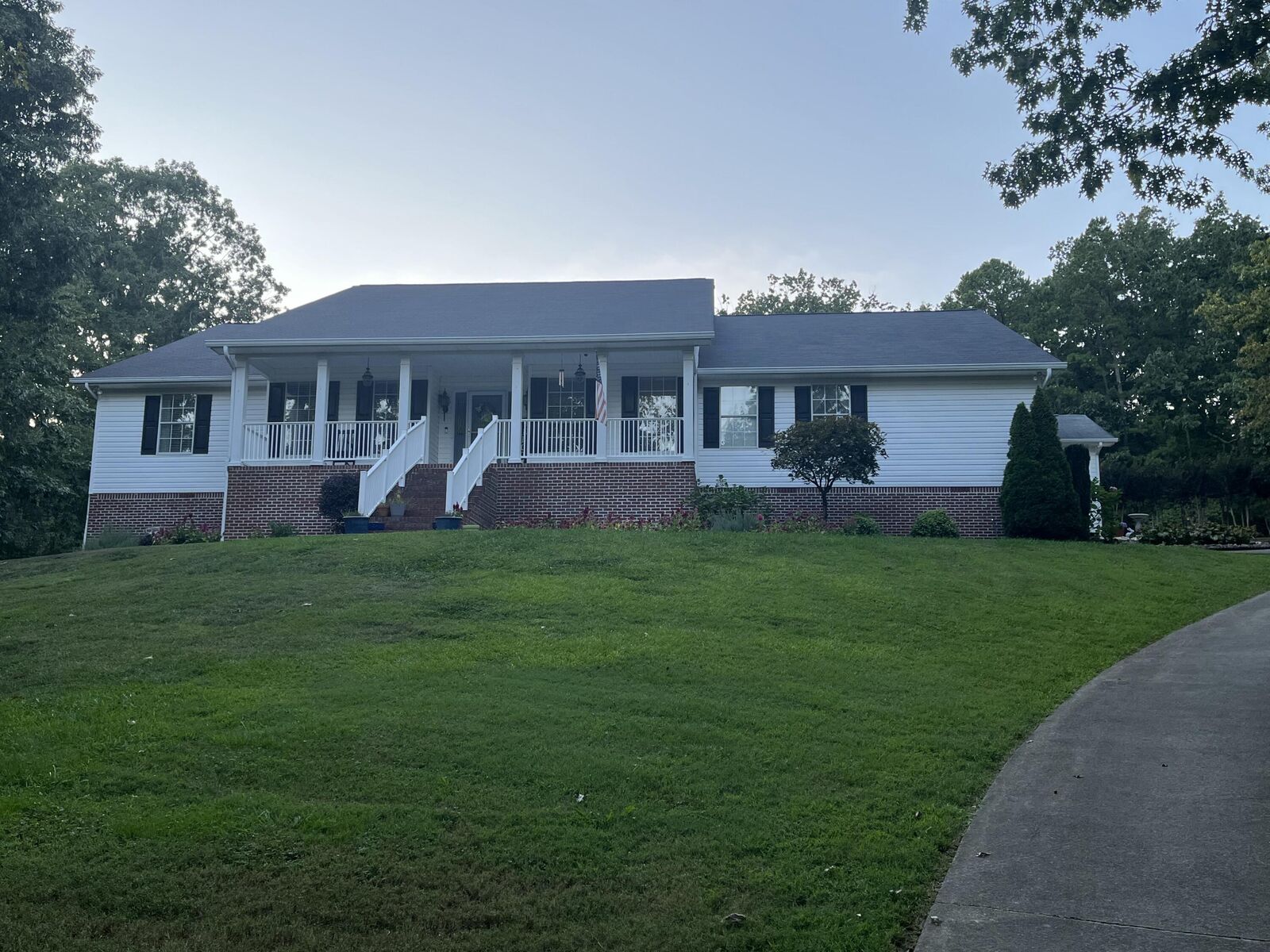 Property Photo: 5945 Frontage Road NW TN 37312