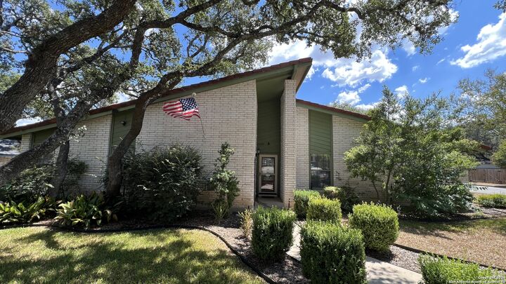 2002 Encino Belle  San Antonio TX 78259 photo