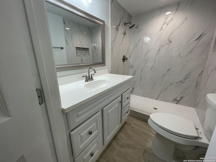 Property Photo: 629 S Gevers TX 78203