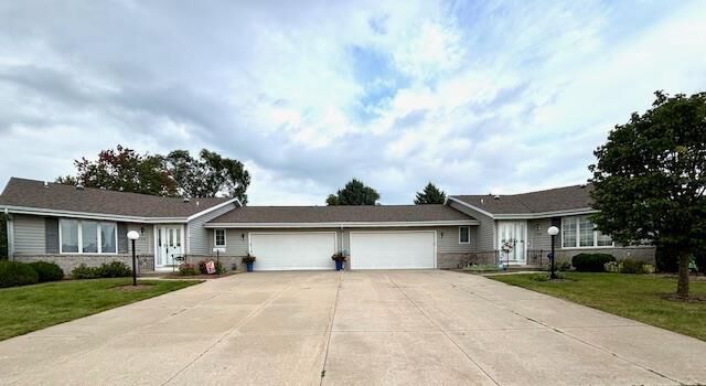 Property Photo: 730 Nantucket Drive 9 WI 53546