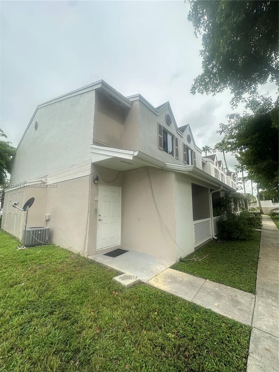 Property Photo: 17455 NW 67th Ct G-17 FL 33015