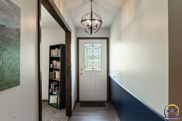 Property Photo:  511 W Broadway St  KS 66856 