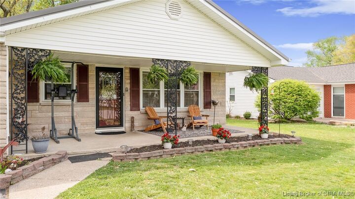 Property Photo:  2421 Cypress Street  IN 47250 