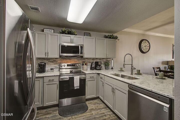 Property Photo: 124 Plaza Drive TN 37863