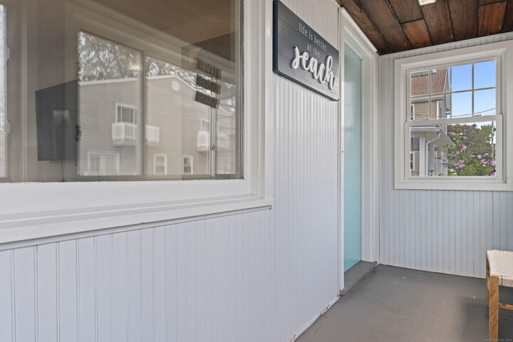 Property Photo:  9 Willow Street  CT 06460 