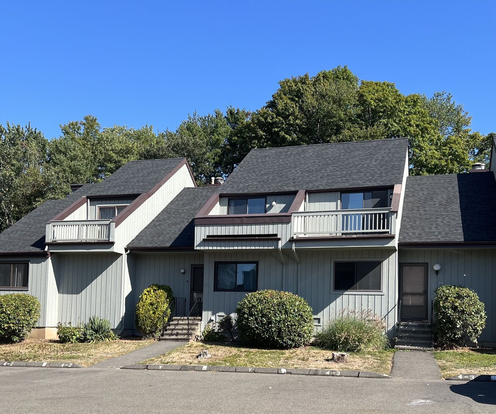 Property Photo: 100 Hemlock Road 4-2 CT 06405