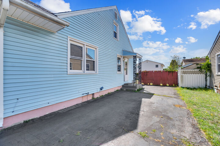 Property Photo: 10 Forest Street CT 06512