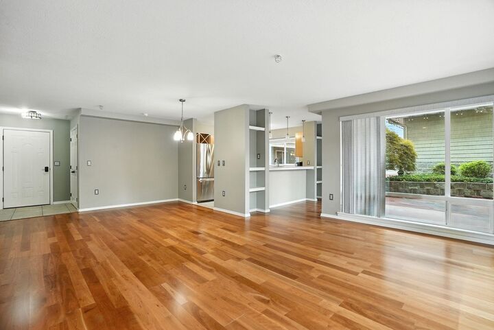 Property Photo: 930 S Cowley St 113 WA 99202