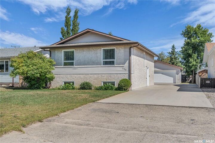 Property Photo:  115 5th Street  SK S0G 3Z0 