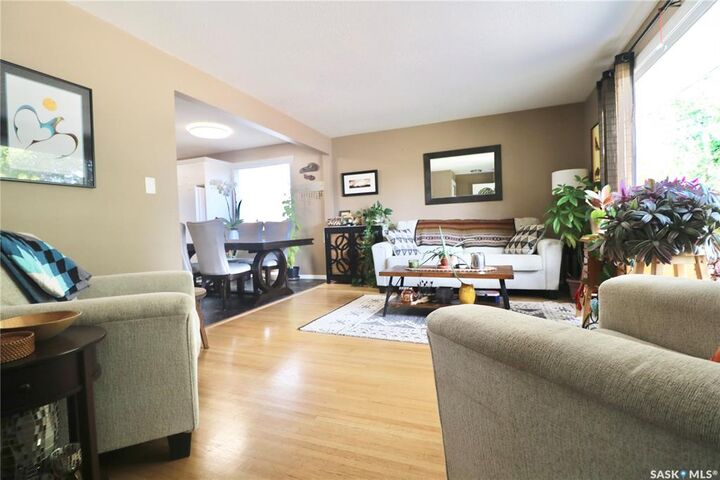 Property Photo: 2110 Elliott Street SK S4N 3H2