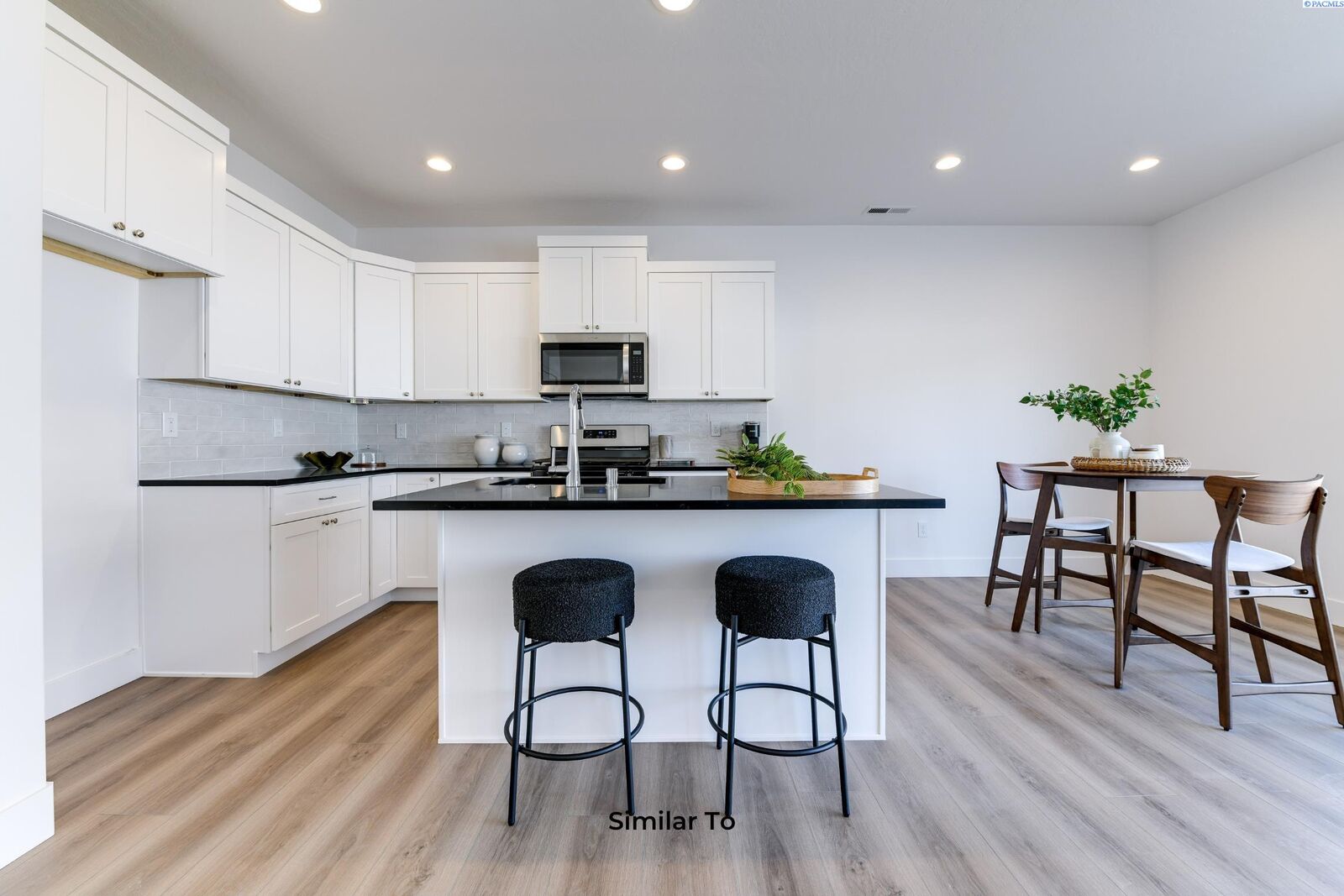 Property Photo:  4609 Road 114  WA 99301 