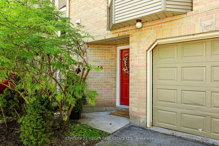 Property Photo: 9 Ailsa Place 16 ON N5Z 4Z6