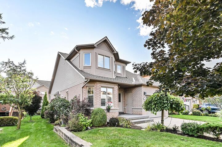 Property Photo: 52 Bella Vista Trail N/A ON L9R 2C6