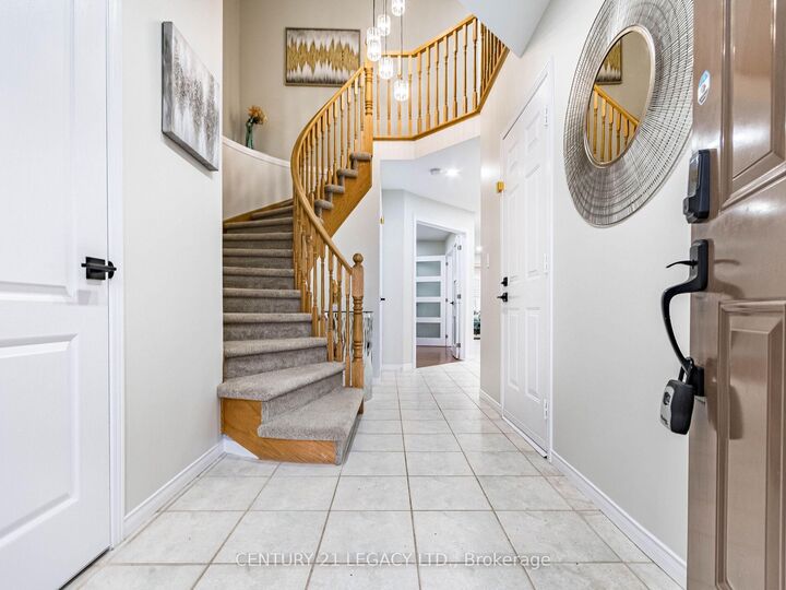 Property Photo:  4110 Forest Run Avenue  ON L7M 4L7 