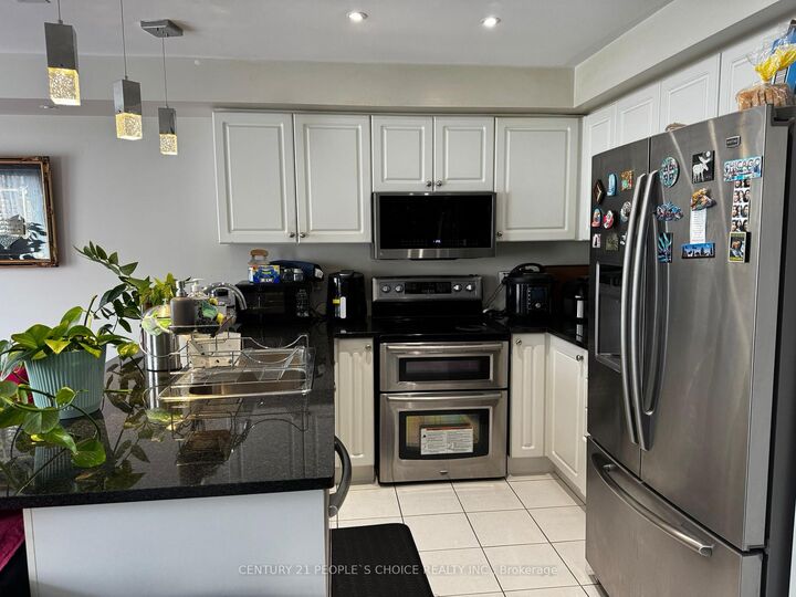 Property Photo:  409 Aspendale Crescent Bsmnt-Room  ON L5W 0E7 