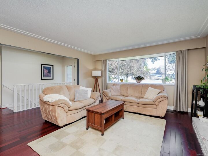Property Photo:  537 Fargo Pl  BC V9C 2L9 