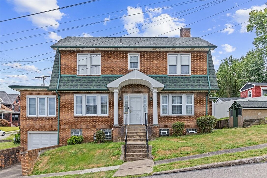 Property Photo:  552 Halcomb Ave  PA 15025 